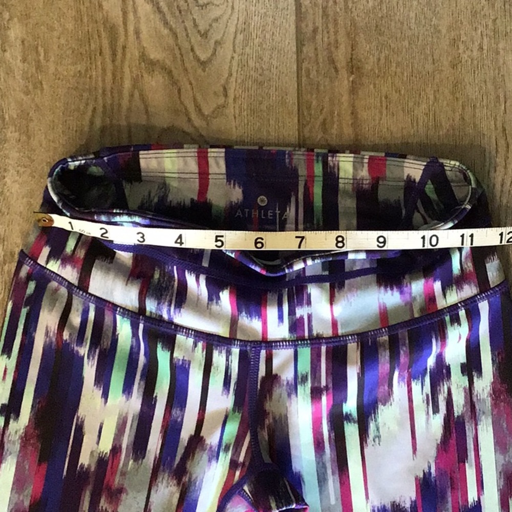 Athleta ladies crop leggings EUC SZ XXS
